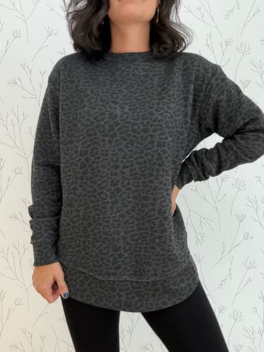 Leopard Pullover Sweatshirt