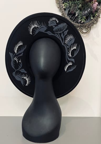 Monochromatic Venus Fly Traps Vegan Felt XL Hat