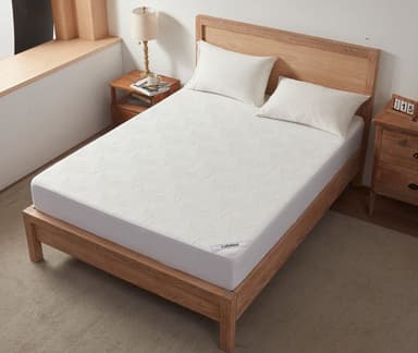 LullaNest™ Bordered Bed Sheet