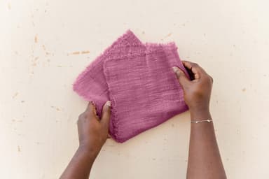 Maison Runner and Napkin Set in Mulberry