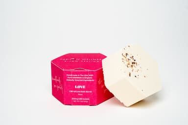 LOVE BATH BOMB