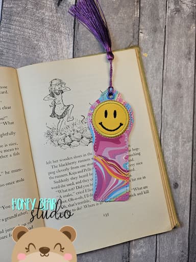 Big Smile Applique Bookmark for 4x4 DIGITAL DOWNLOAD embroidery file ITH In the Hoop 1225 01
