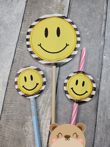 BIG SMILE includes PLANT STICK SIZE pencil topper AND straw slide for 4x4  DIGITAL DOWNLOAD embroidery file ITH In the Hoop 1225 01