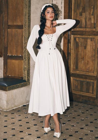 Courtyard Rendezvous Knit Dress (White)