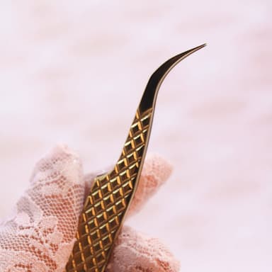 Eve C Curve Lash Tweezer - Limited Edition Vesper Tweezer Collection