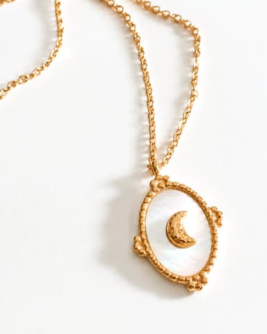 Tide Stone Pendant Necklace