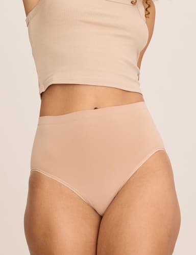 WhispAir Cooling™ Brief Almond