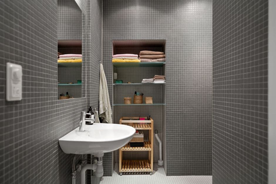 Small-Space Bathroom Vanities: Floating, Wall-Mounted & Compact