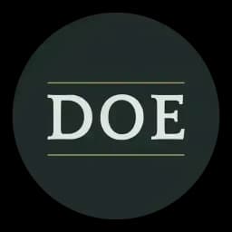 Double Oak Essentials logo